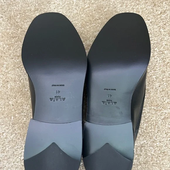 Alaïa Grommet Black Leather Loafers - Picture 8 of 9